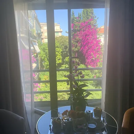 Hotell Goldstar & Nice