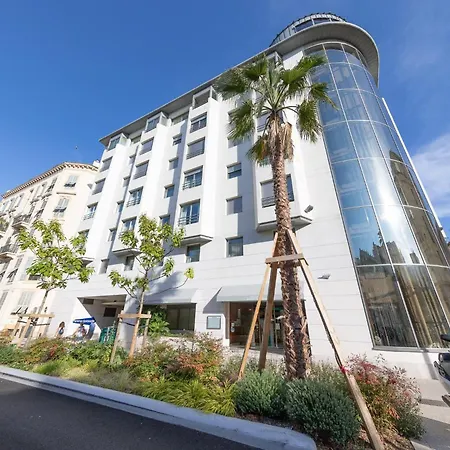 Goldstar & Hotell 4*