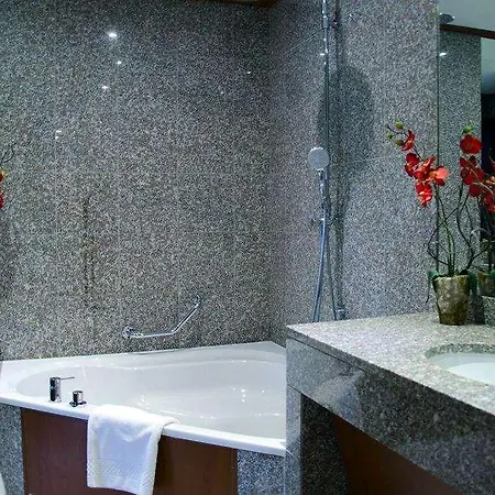 Goldstar & Отель 4*