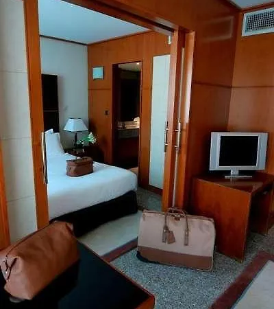 Отель Goldstar & 4*
