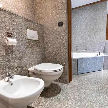 Goldstar & Отель 4*