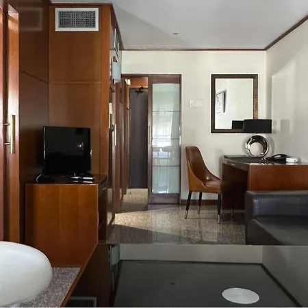Hotel Goldstar & 4*
