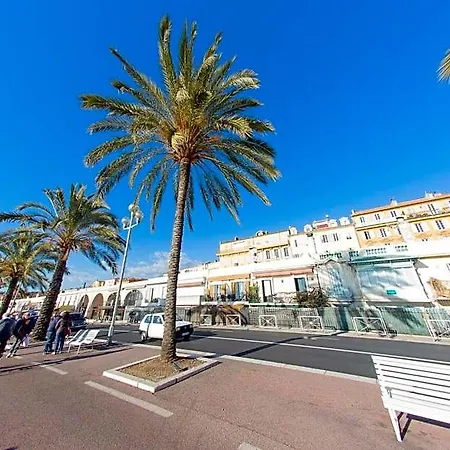 Hotel Goldstar & 4*