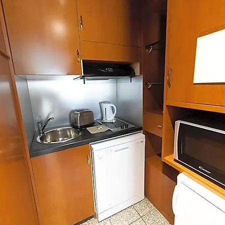 Goldstar & 4*