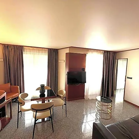Hotel Goldstar &