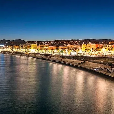 Goldstar & Hotel 4*