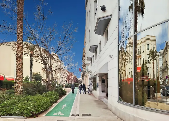 Goldstar & Hotel Nice