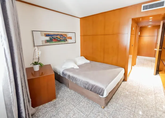 Hotel Goldstar & Nice