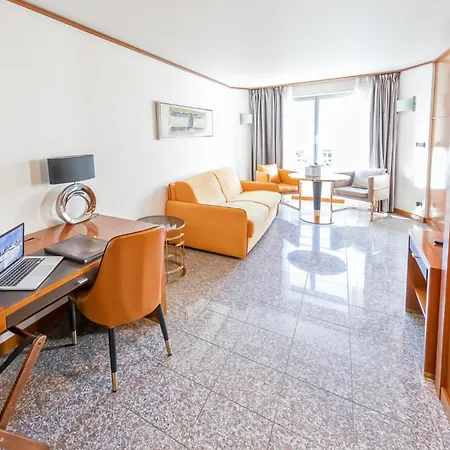 Goldstar & Otel 4*
