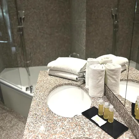Goldstar & Otel Nice