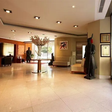 Goldstar & 4* ניס