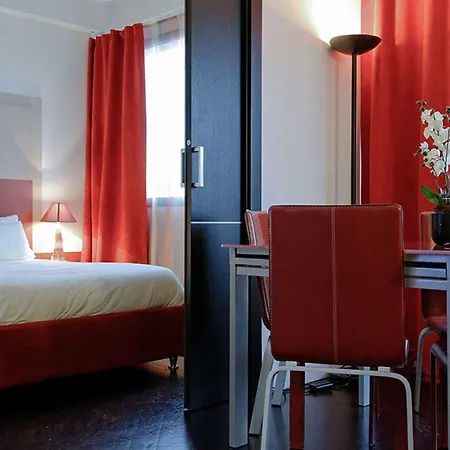 Goldstar & 4* ניס