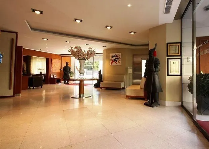 Goldstar & 4* 尼斯